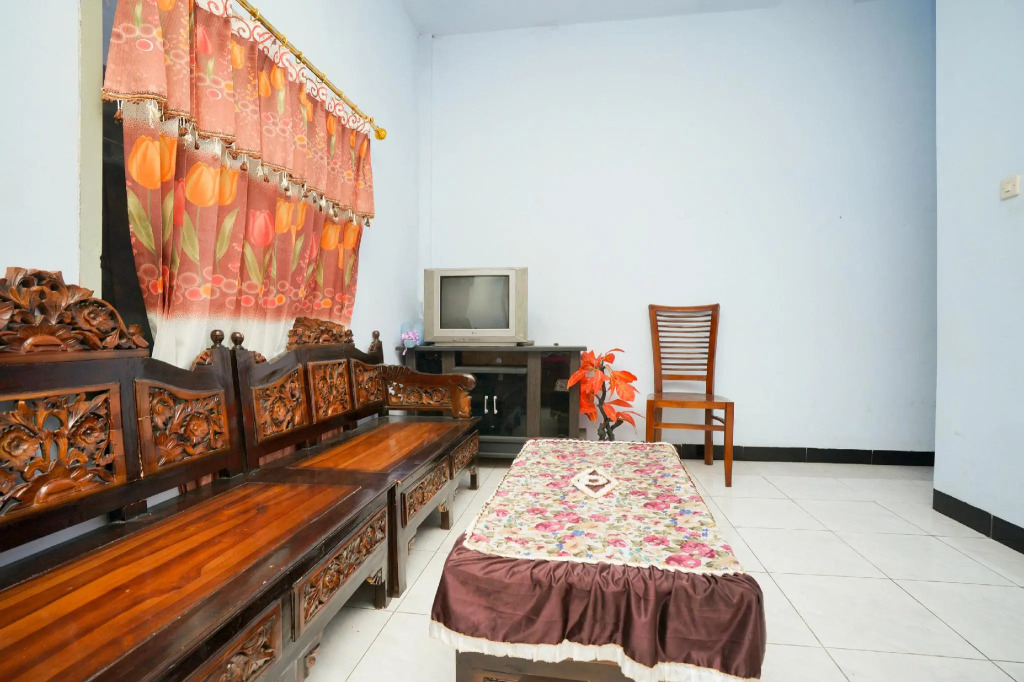 SPOT ON 2126 Bromo Indah Homestay