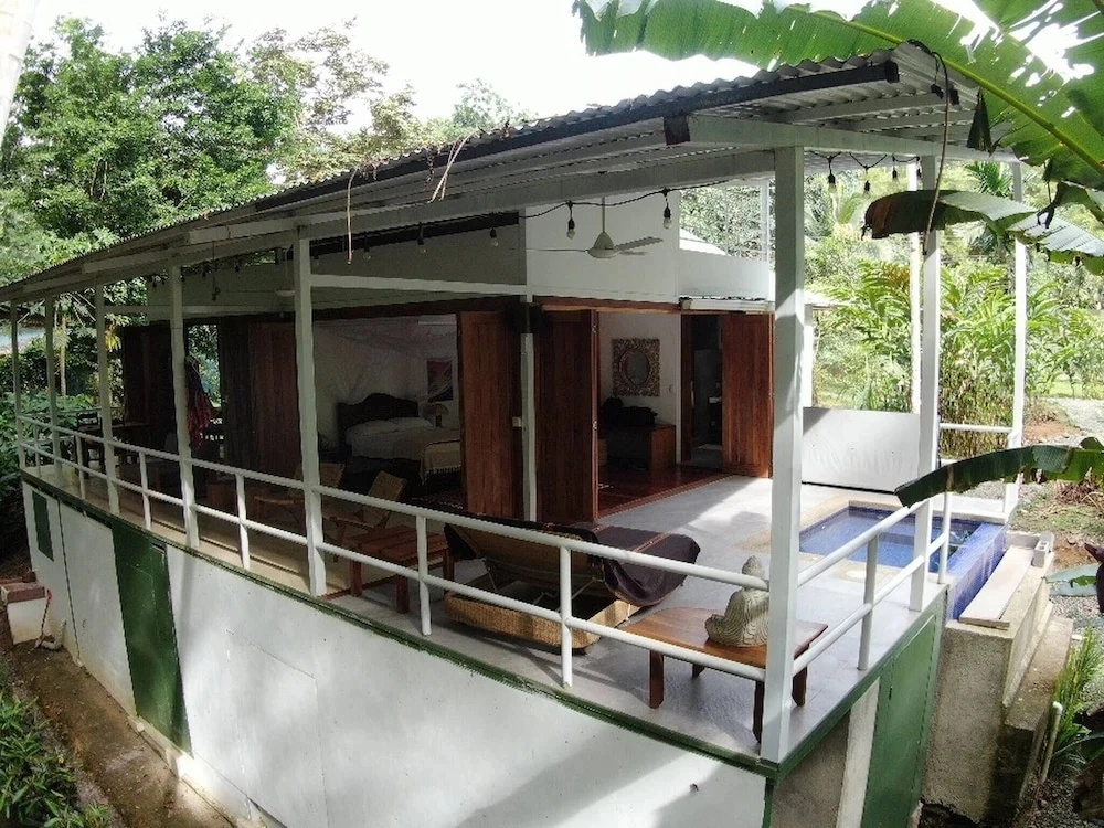 Casa Luminosa - Jungle Pool Villa Near the Beach