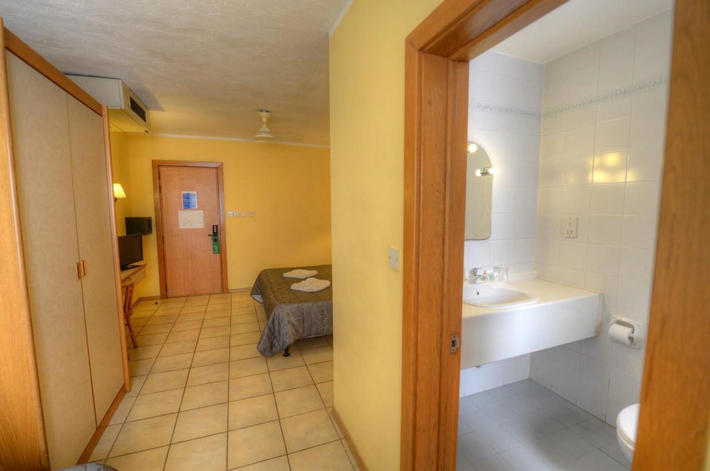 Sliema Chalet Hotel