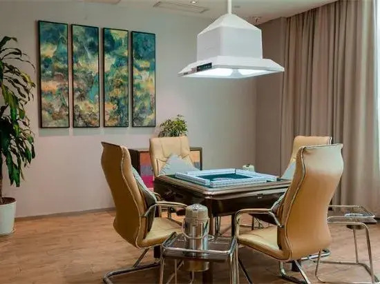 Gallery Hotel