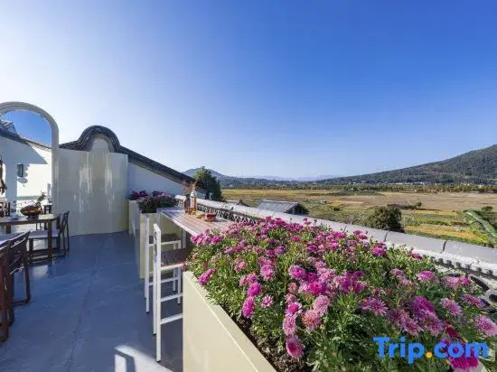 Yun Jing Xi Pan Hot Spring Homestay