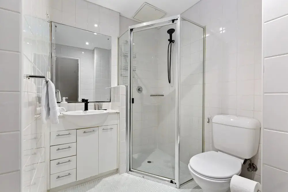 Chic Inner-city 1 Bedroom With Balcony