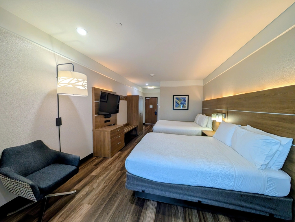 Holiday Inn Express & Suites Galveston West-Seawall by IHG