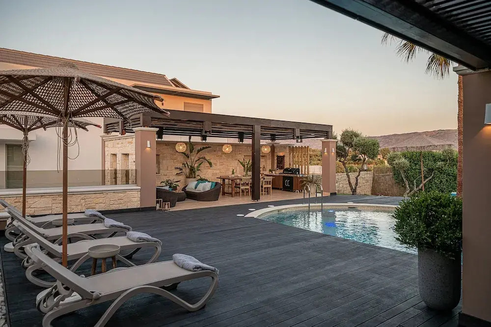 Villa Peacock with Spa Facilities