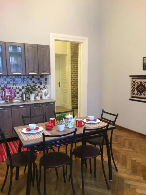 Apartment On Tabidze 3/5