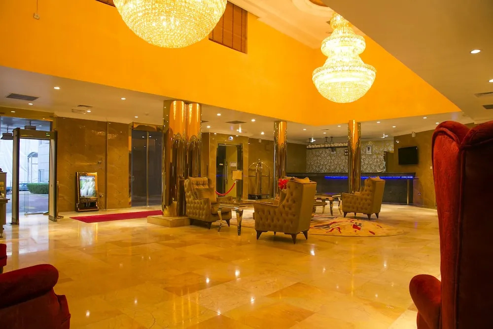 BON Hotel Elvis
