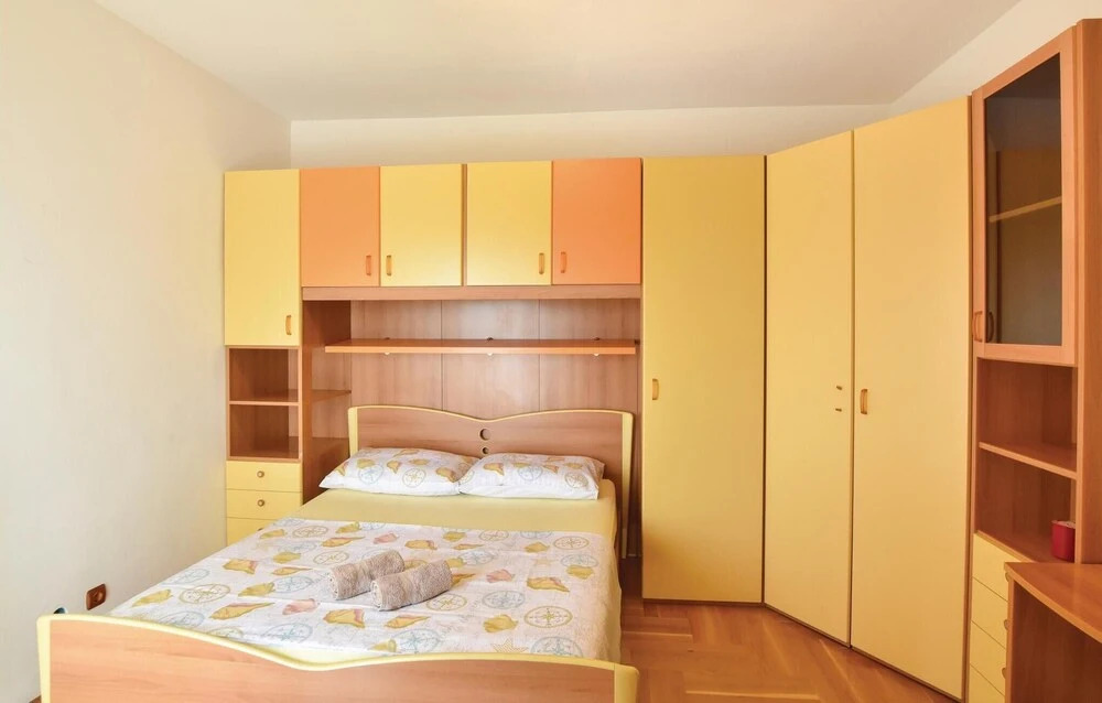 Nice Home in Seget Donji With Wifi and 12 Bedrooms