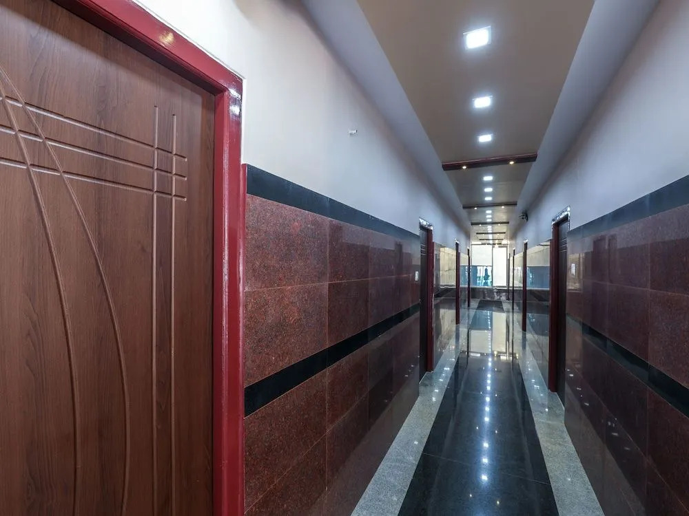 OYO 14126 Vizag Grand