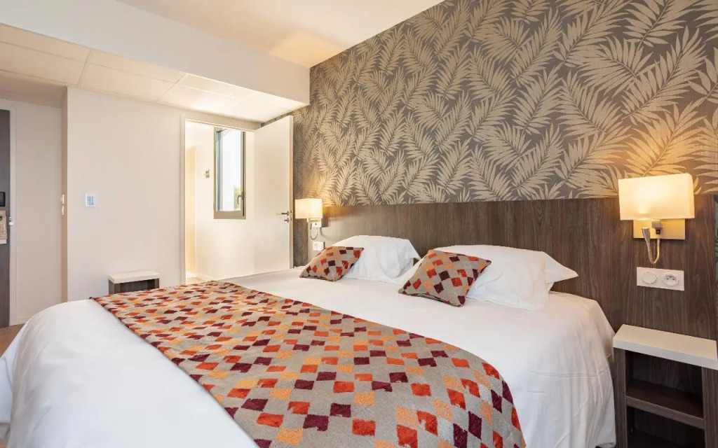 Brit Hotel Ploermel - Hotel de lHippodrome
