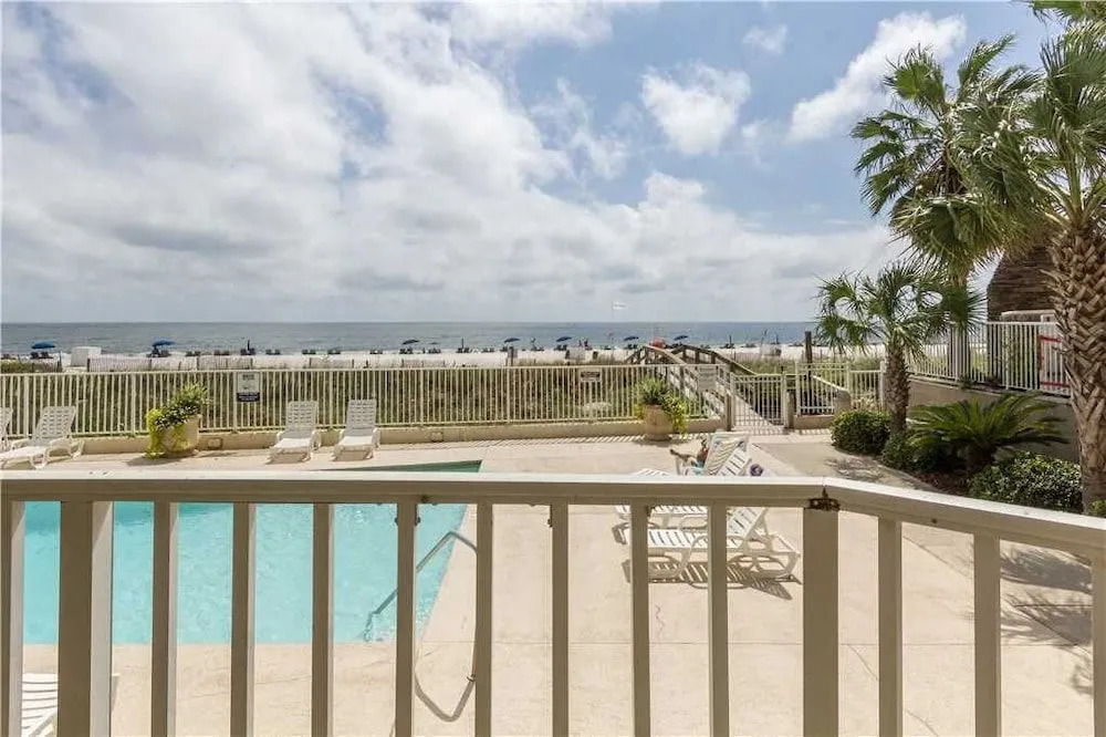 Four Winds 104 - 1 Br condo by RedAwning