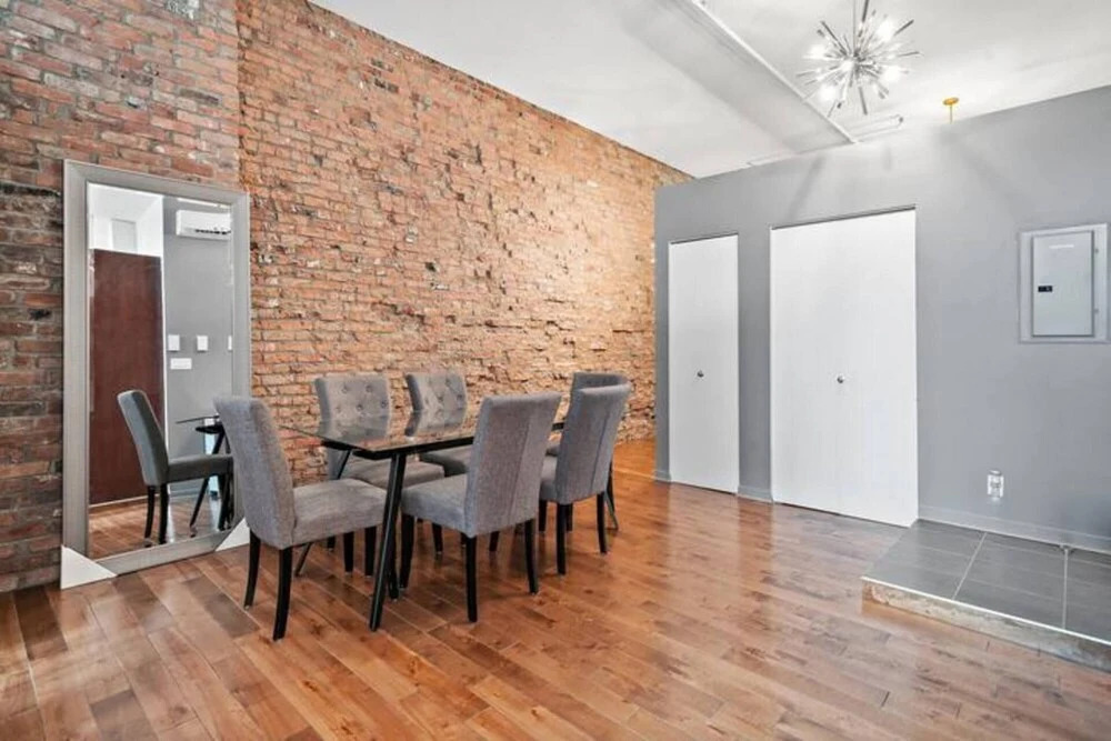 Old Montreal Street View 2BR Loft Hotel