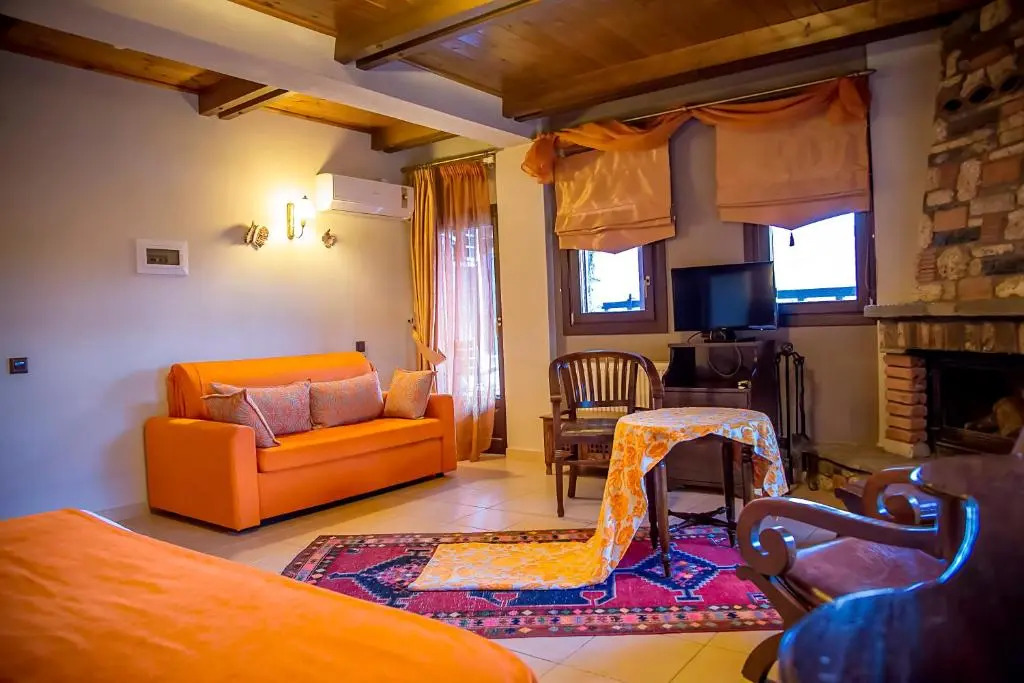 Pandion Luxury Boutique Hotel & Suites with Spa