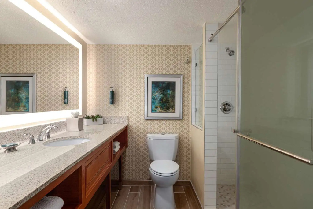 Doubletree by Hilton Fort Myers at Bell Tower Shops