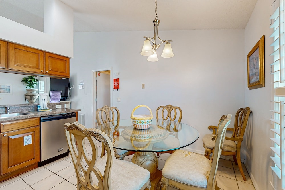 Dog-friendly Getaway With Private Pool, Tennis & AC - Near Theme Parks