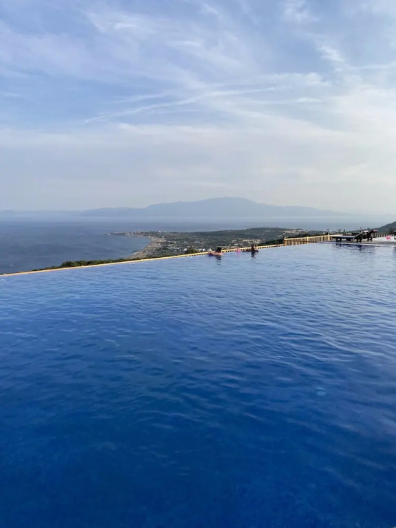 Assos Karadut Taş Otel