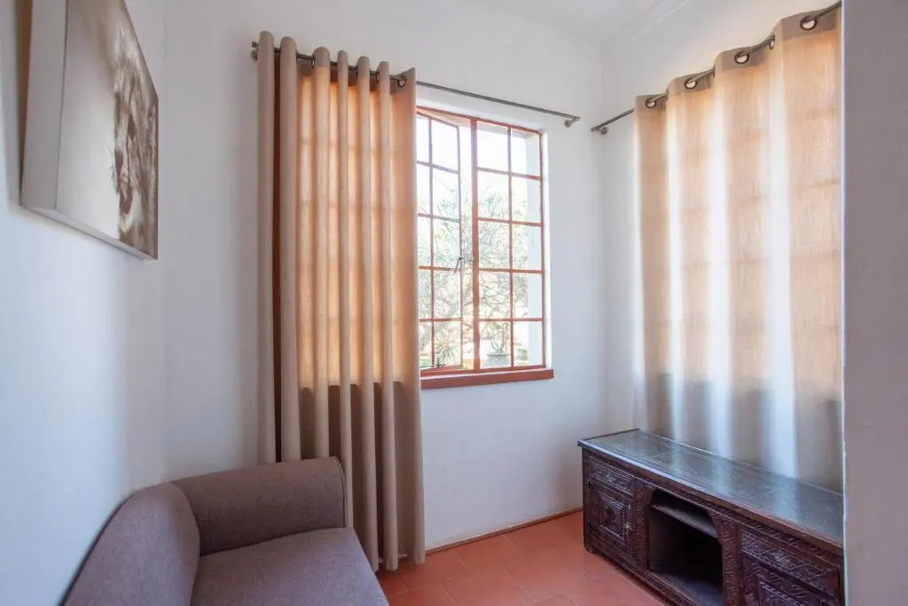 Inverdoorn Game Reserve Lodge