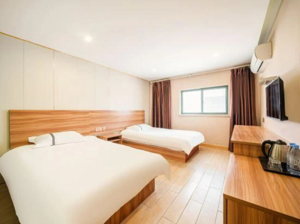 Jin Dajie Hotel (Shanghai Renji Hospital East Branch Tangqiao Subway Station)