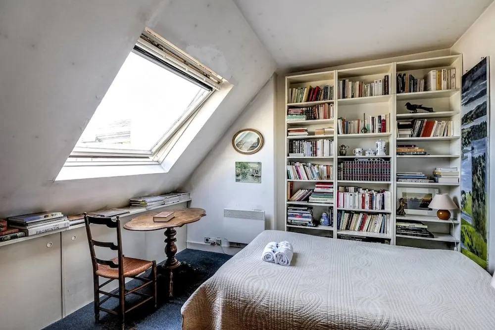 Rustic 3-bdr Family Apartment in Canal St. Martin