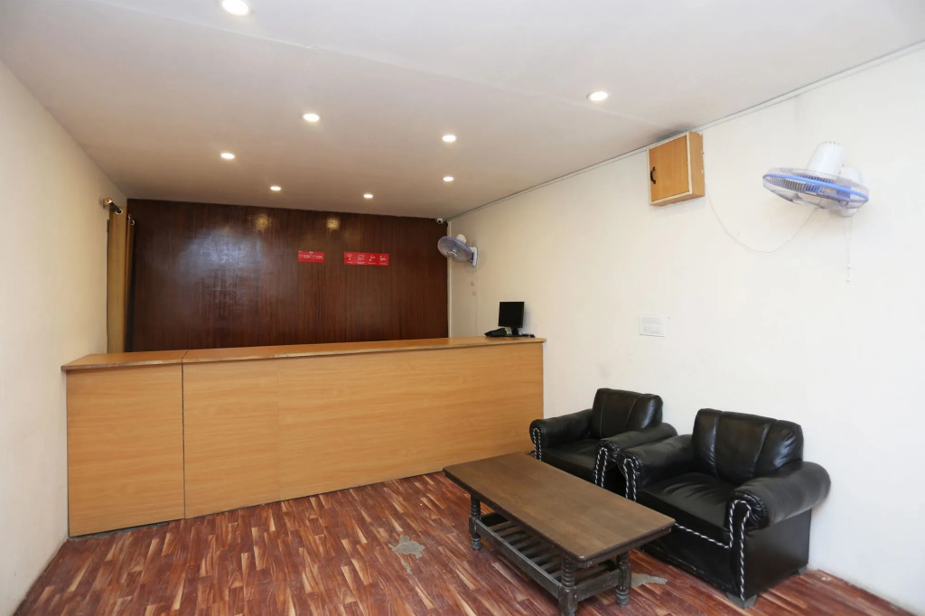 OYO 14919 Hotel Airport Vatika