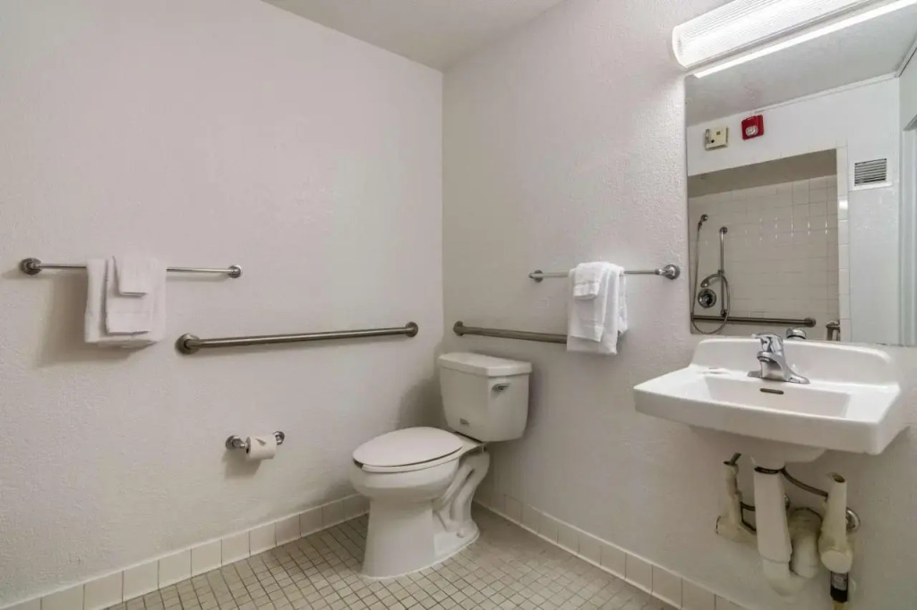 Motel 6 Charlotte 1417