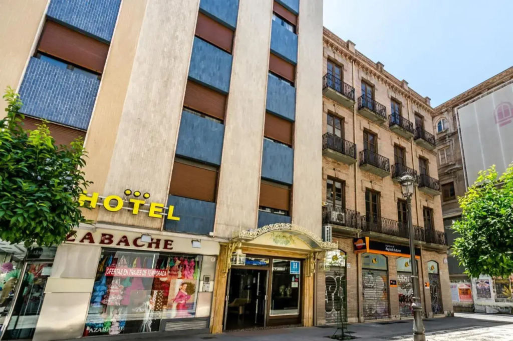 Hotel Sacromonte