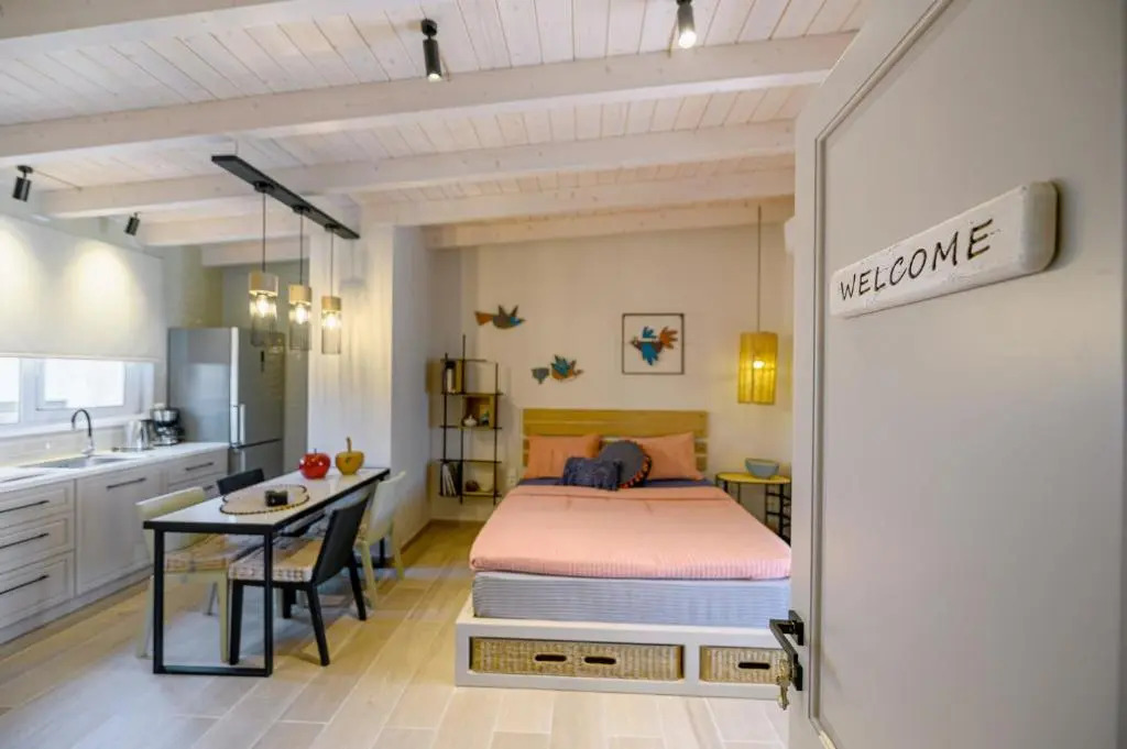 Fiorela's casa- A stylish loft apartment in the heart of Preveza