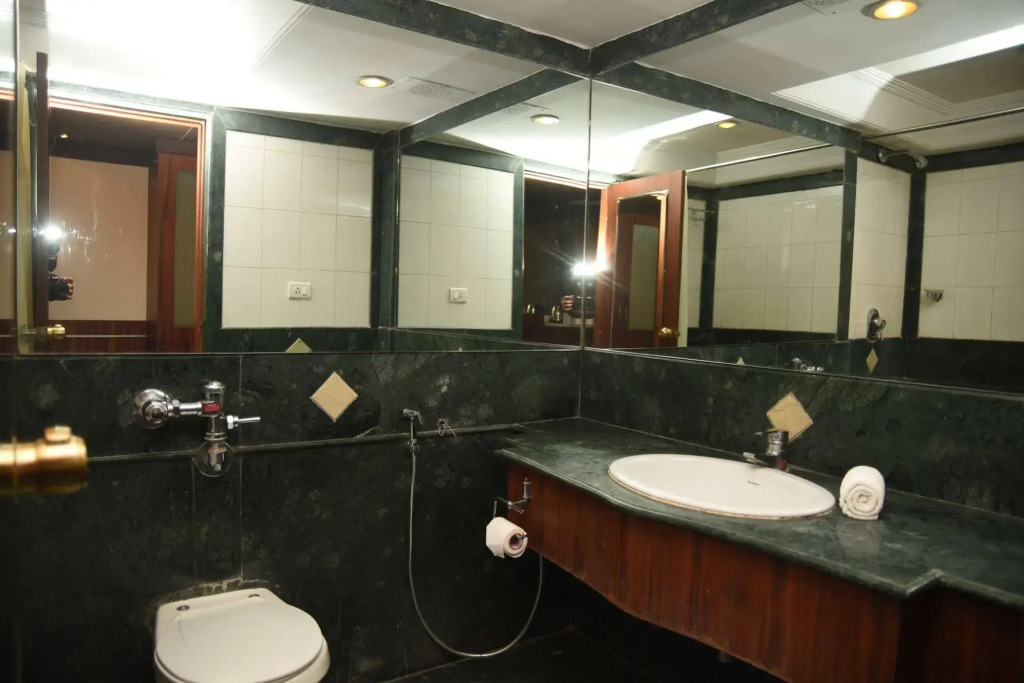 Hotel Maurya