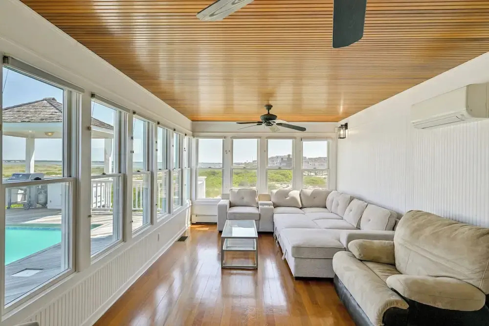 Waterfront Westhampton Haven: Private Beach