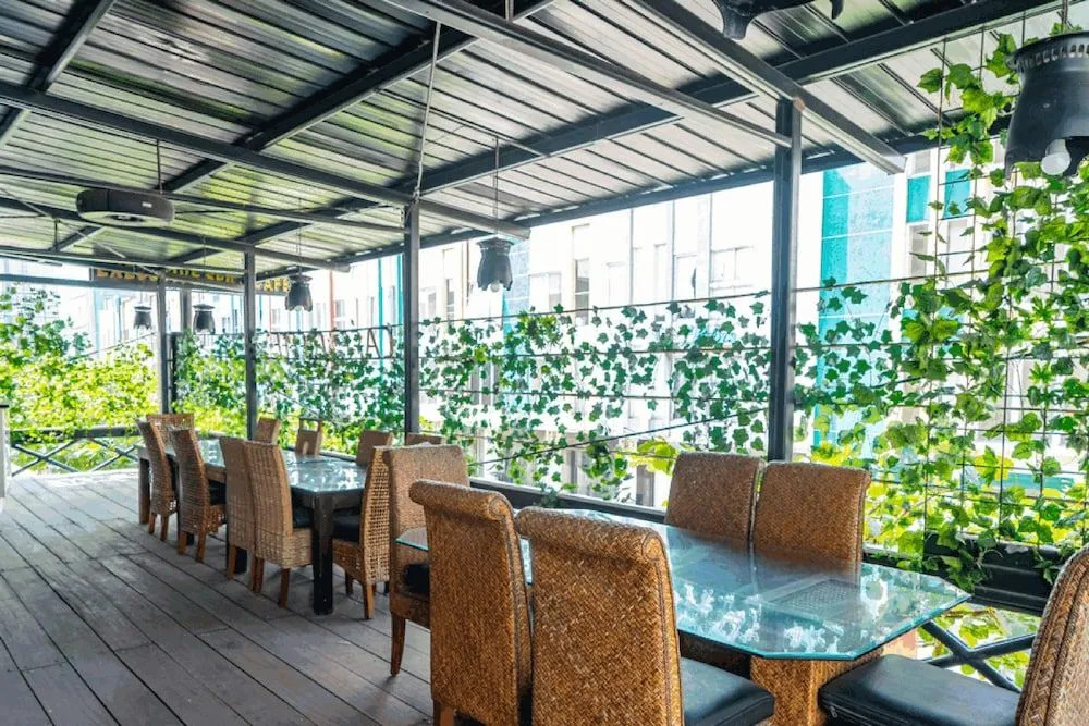 RedDoorz Plus near Chadstone Mall