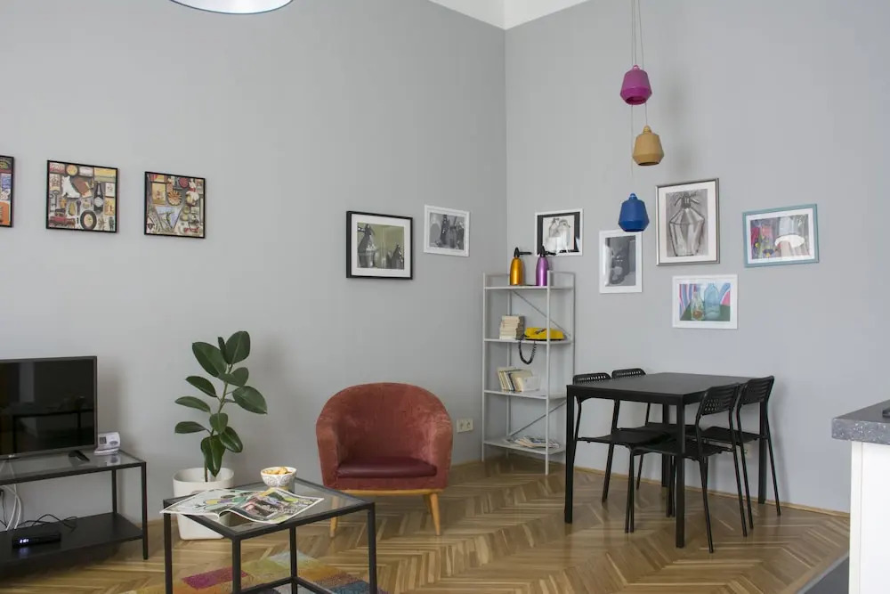 Curry Apartments