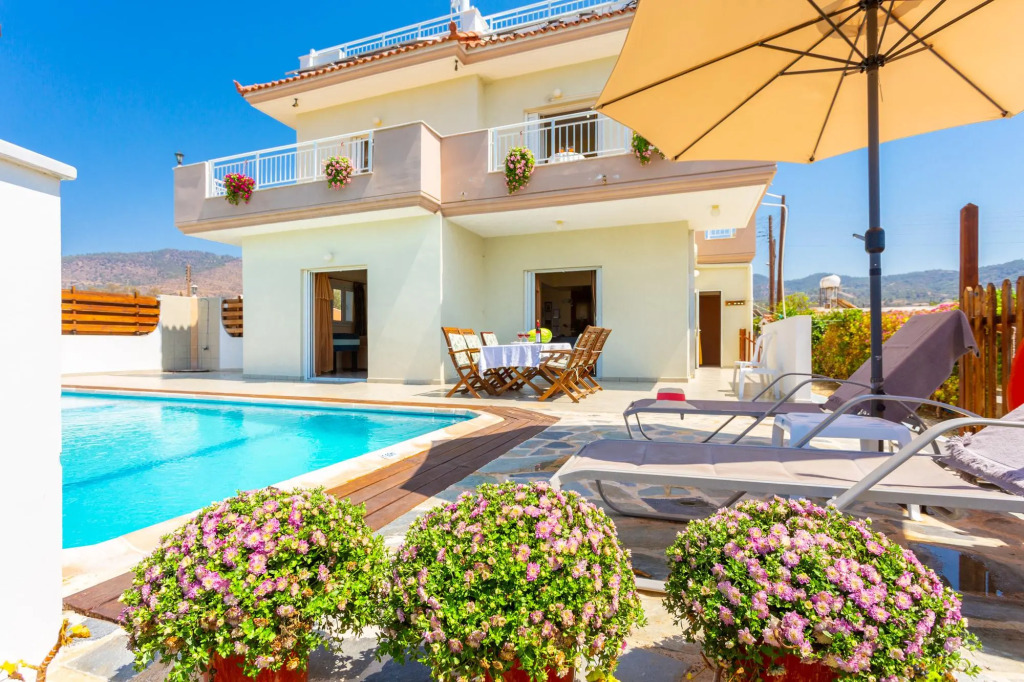 Kalisto Beach Villa