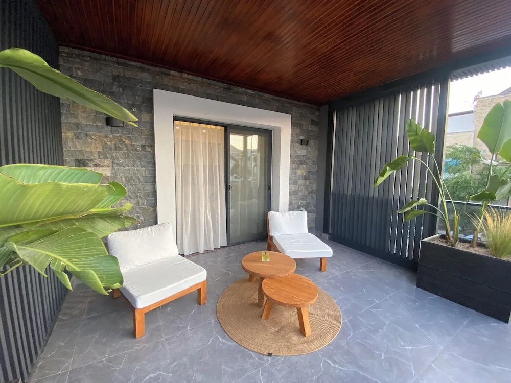 Maye Residence