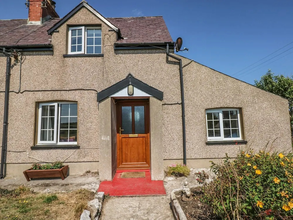 No. 2 New Cottages