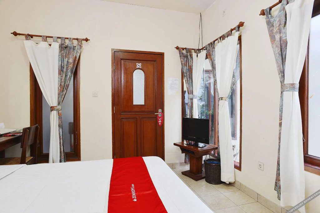 Zen Rooms Lathysha Melati Mas