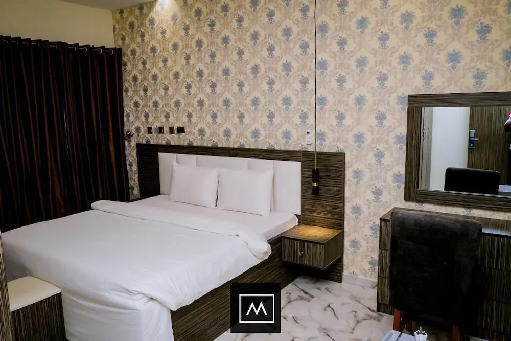 Mo-House Hotels and Apartments