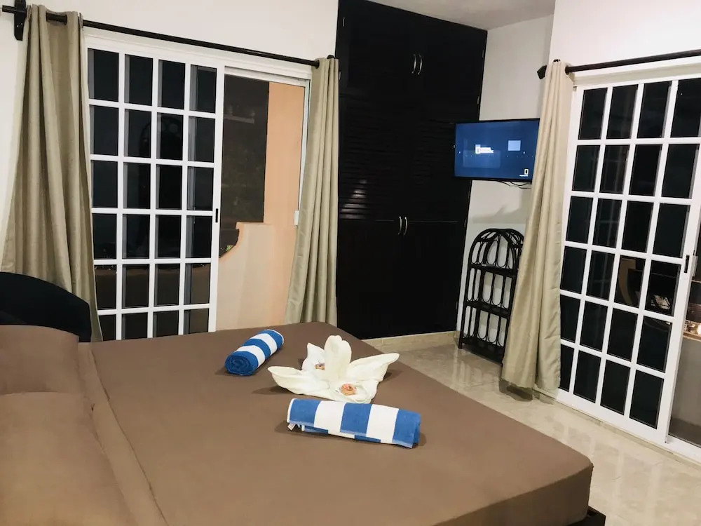 5th Avenue 3 people Balcony Apartment