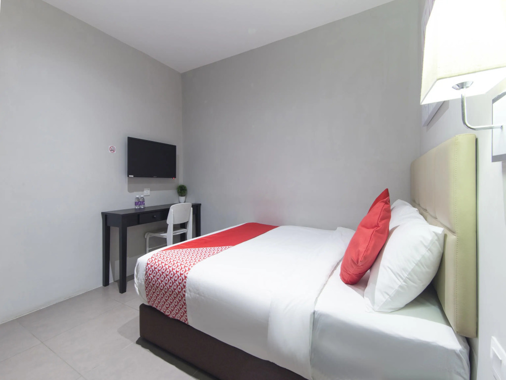 Super Oyo 1191 Yootel Boutique Hotel