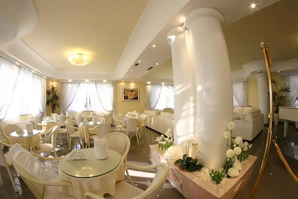 Hotel Luxor