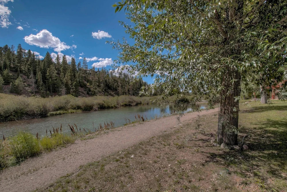 Revette Retreat