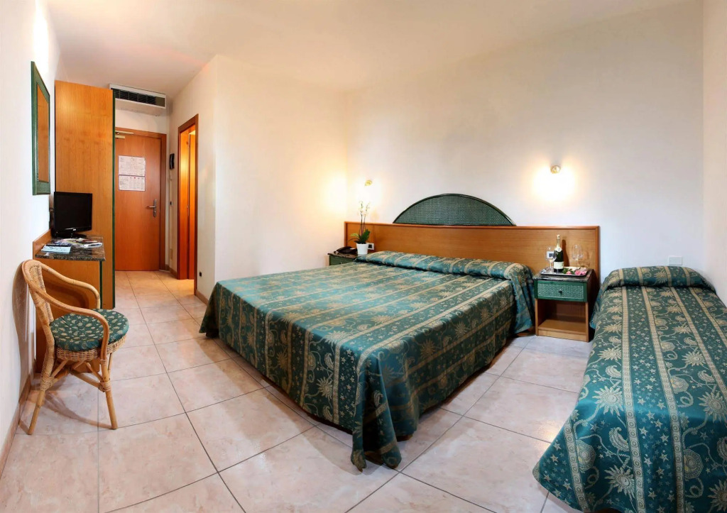 Hotel Mediterraneo