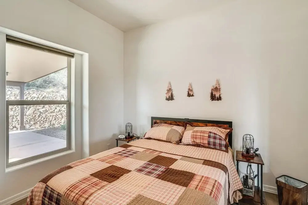Prescott Home Close to Hiking & Medical Centers!