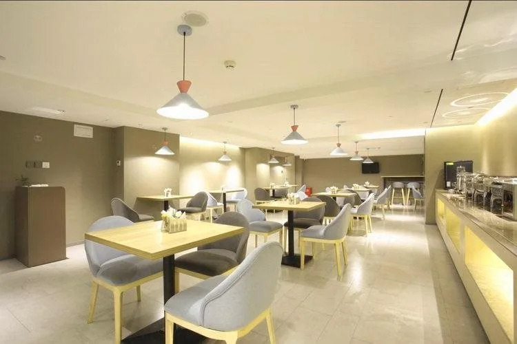 Home Inn Harbin Xinjiang Avenue