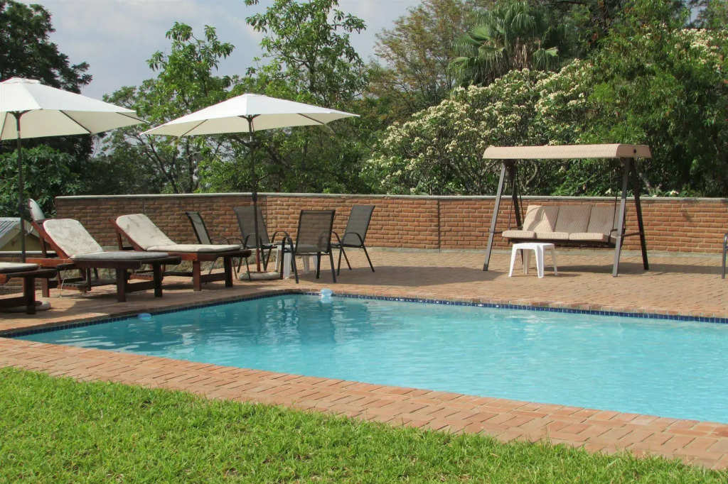 Casa Mia Lodge & Restaurant
