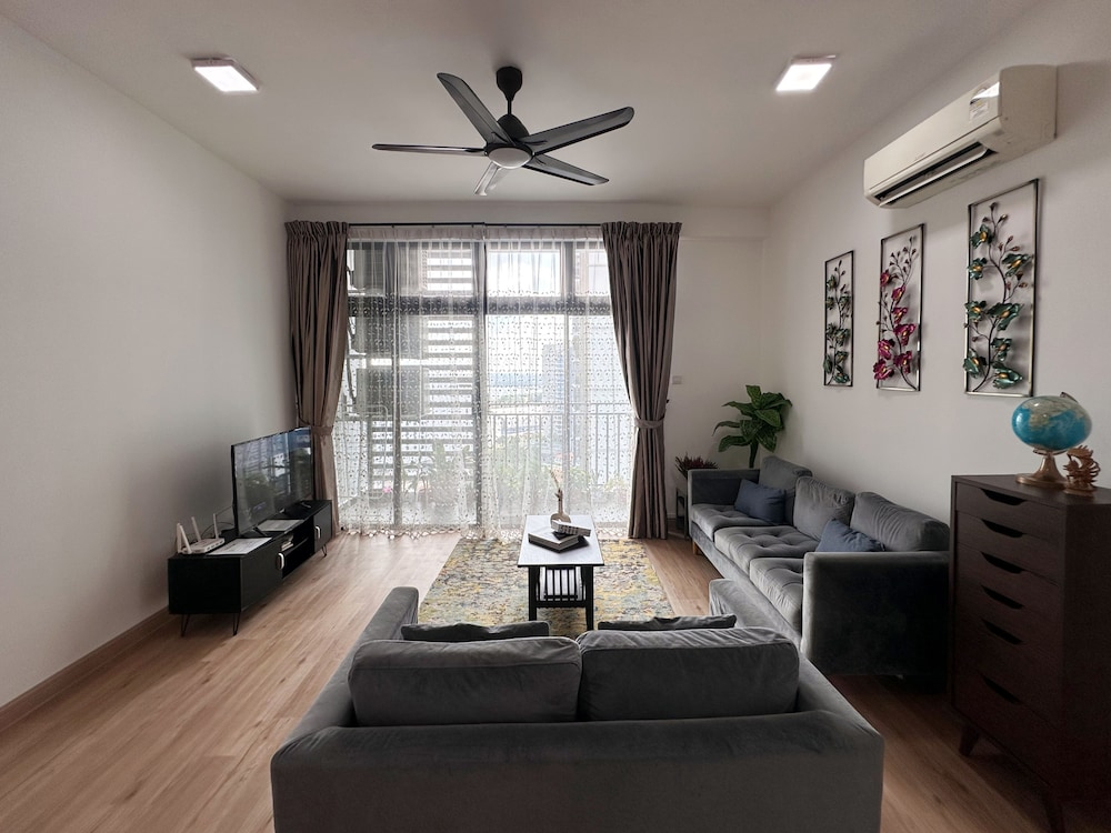 Citywoods Apartment By Antlerzone