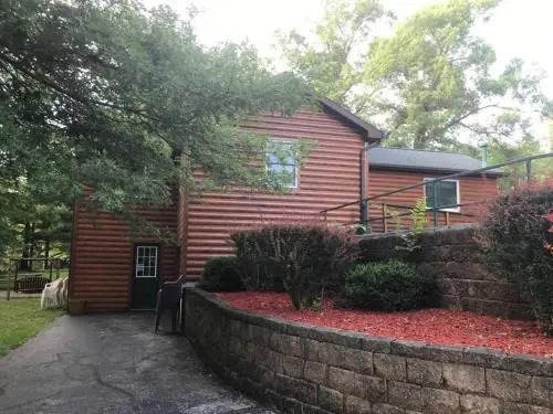 White Pines Inn