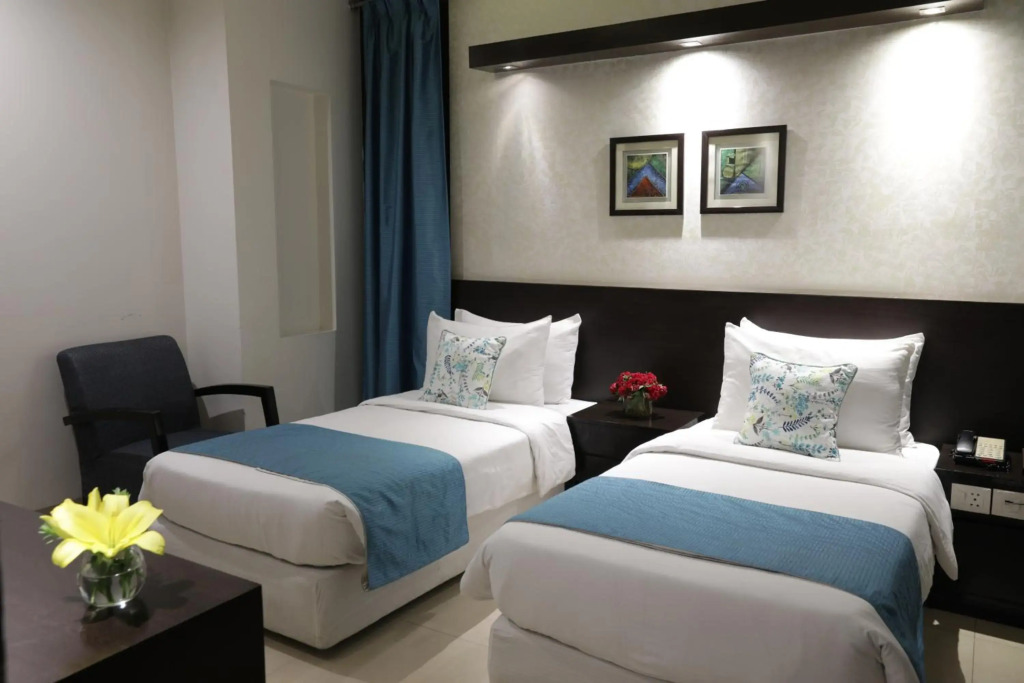 Rockland Hotel, C.R Park