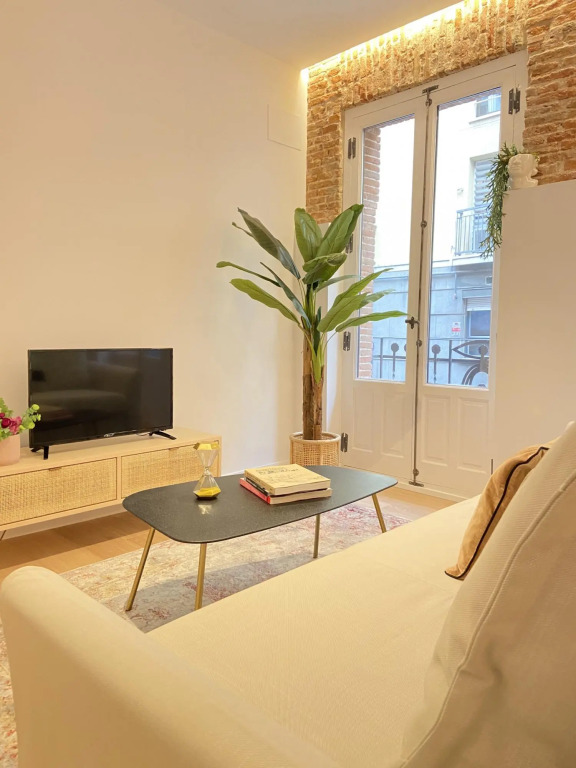 Collection Latina - Apartamentos Únicos en el Barrio Más Auténtico