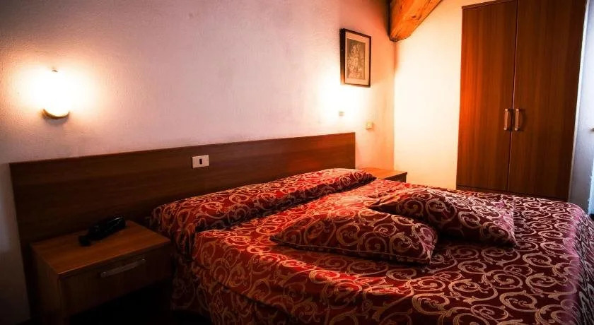 Hotel Aurora