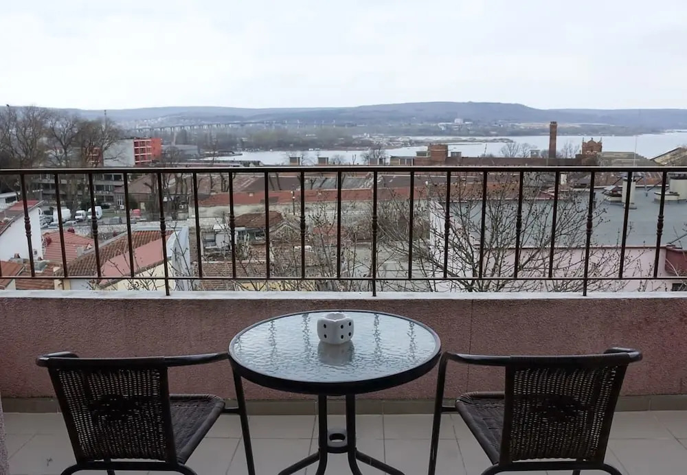 FM Economy 2-BDR Apartment - Varna Bay