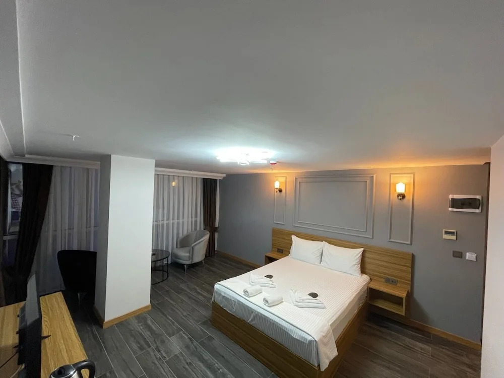Waves hotel